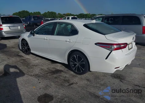 2020 Toyota Camry Se z USA, uszkodzony, nr VIN 4T1G11AK5LU356616